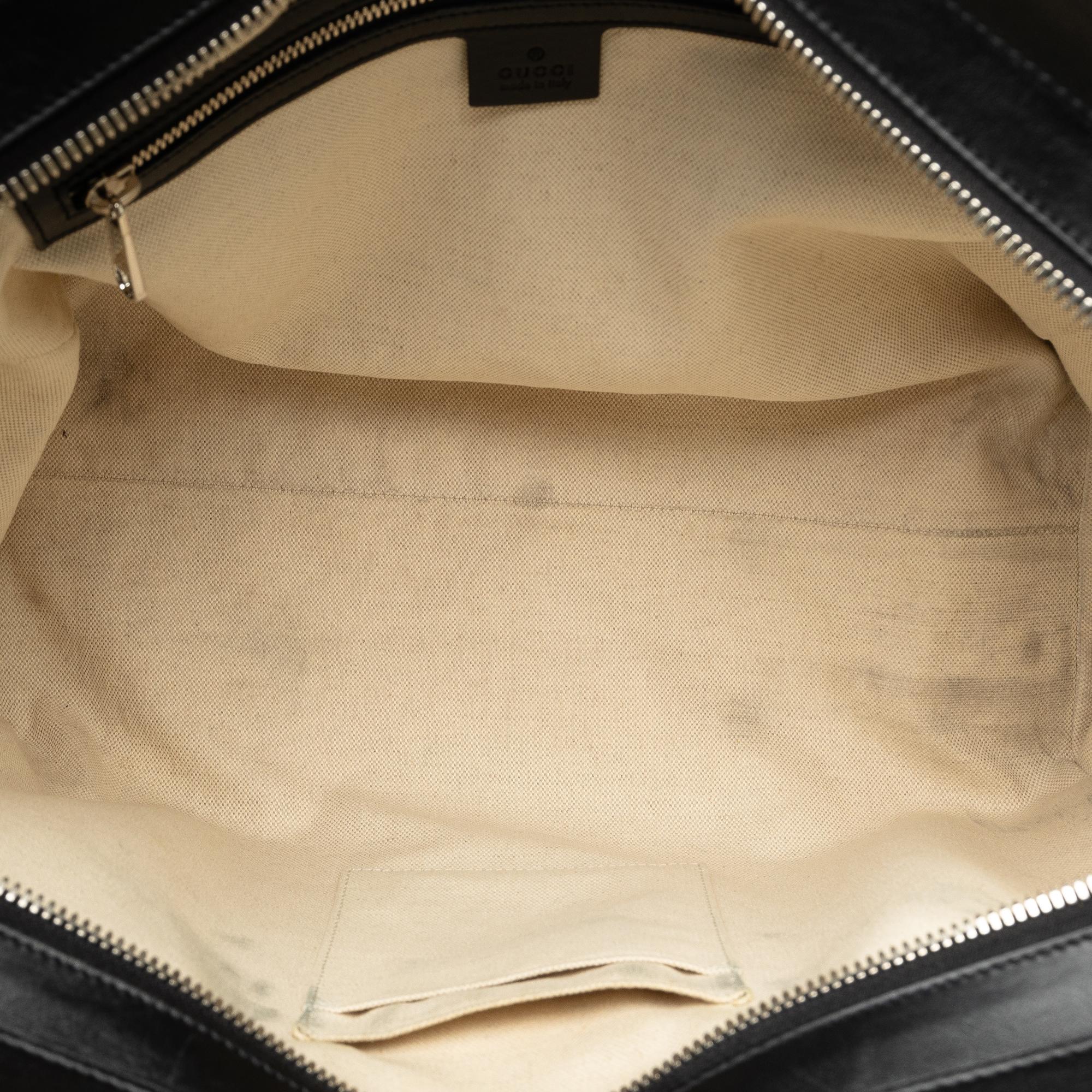 Gucci GG Embossed Tote Bag (SHG-w2F0hl)