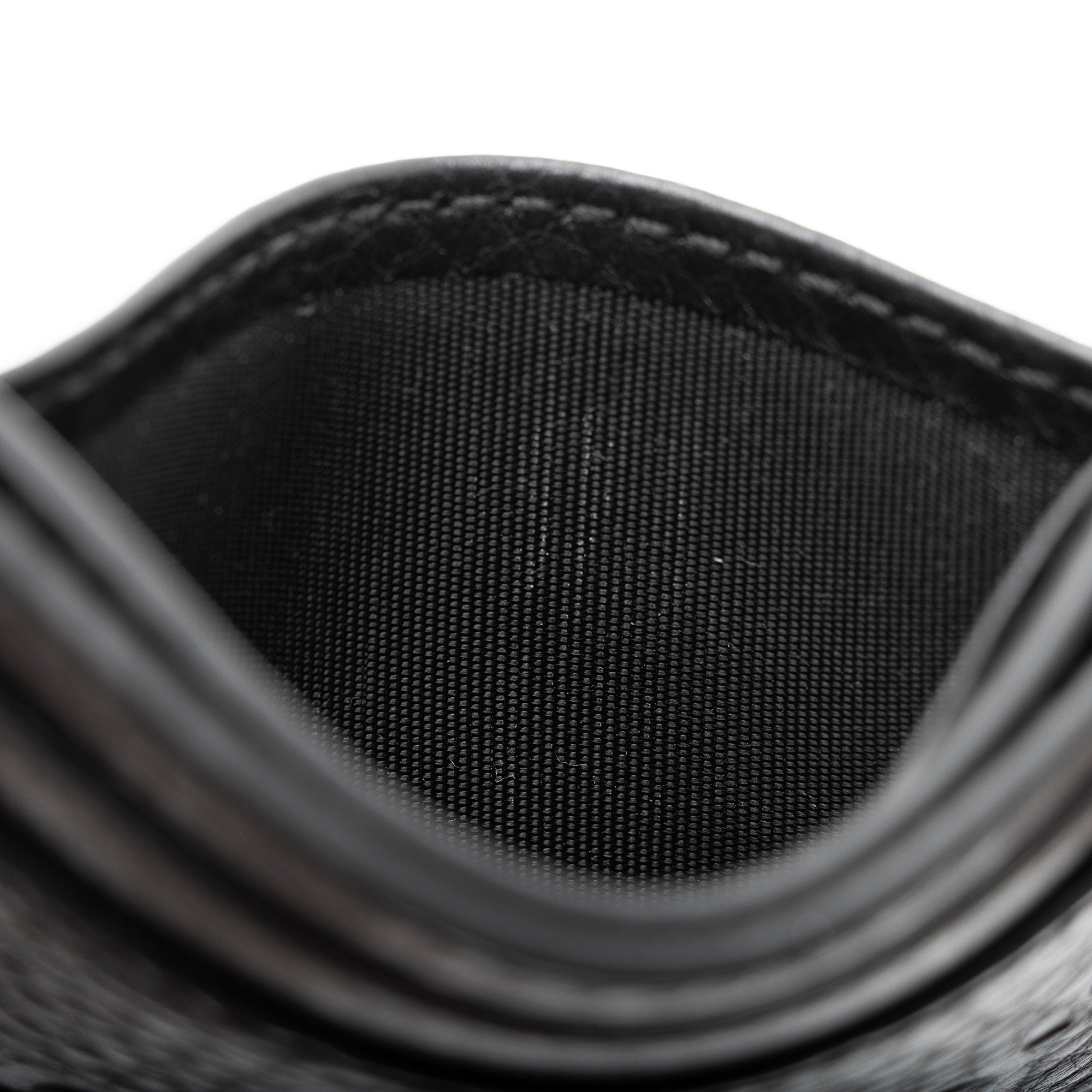 Gucci GG Grainy Leather Emblem Card Case