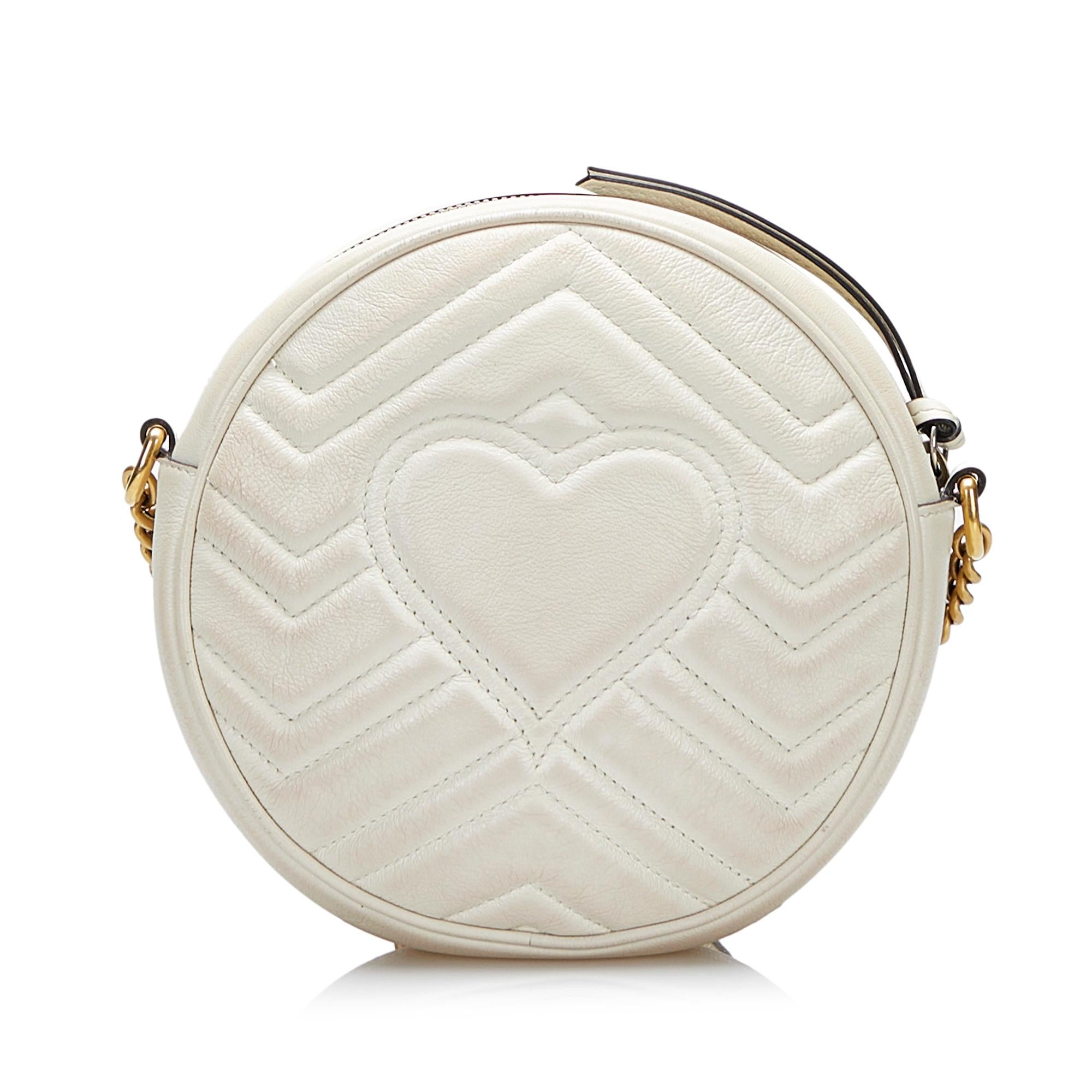 Gucci GG Marmont Matelasse Round Crossbody Bag (SHG-Jjk62x)