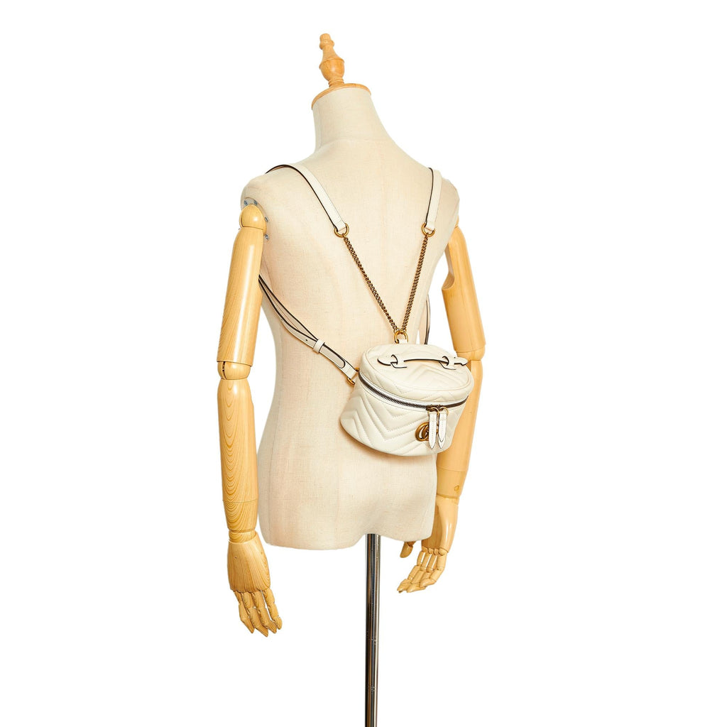 Gucci GG Marmont Round Backpack (SHG-SMFnDc)