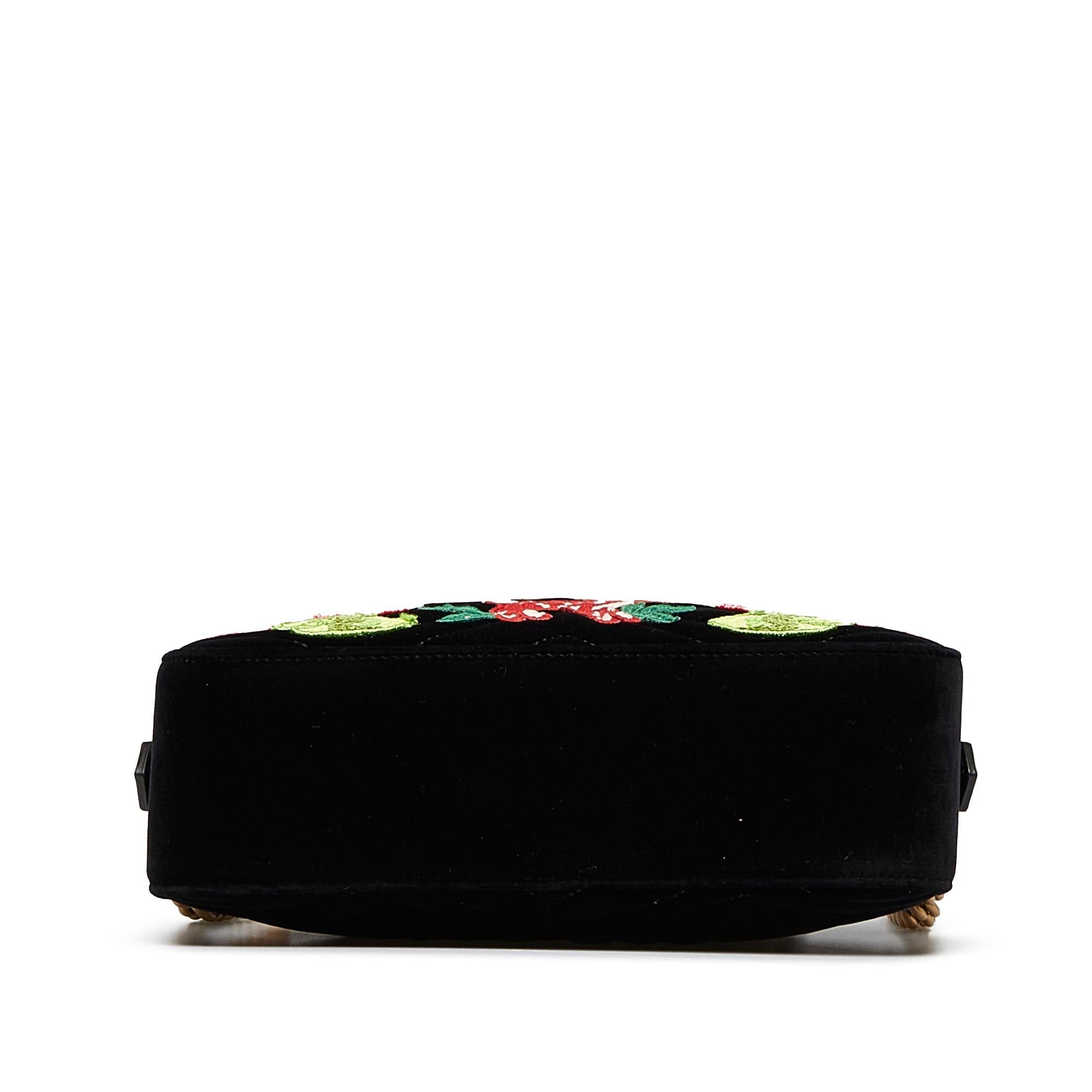 Gucci GG Marmont Velvet Crossbody (SHG-XEPO6u)