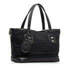 Gucci GG Neoprene Tote (SHG-FjjgTj)