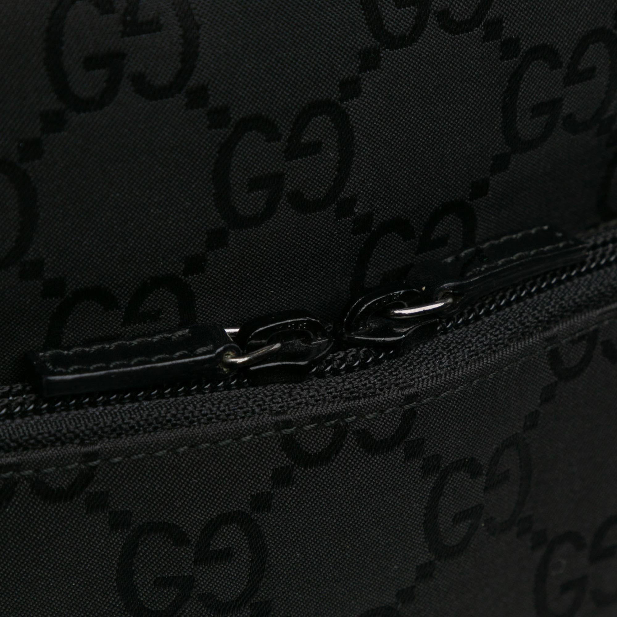 Gucci GG Nylon Crossbody (SHG-ScDtKo)