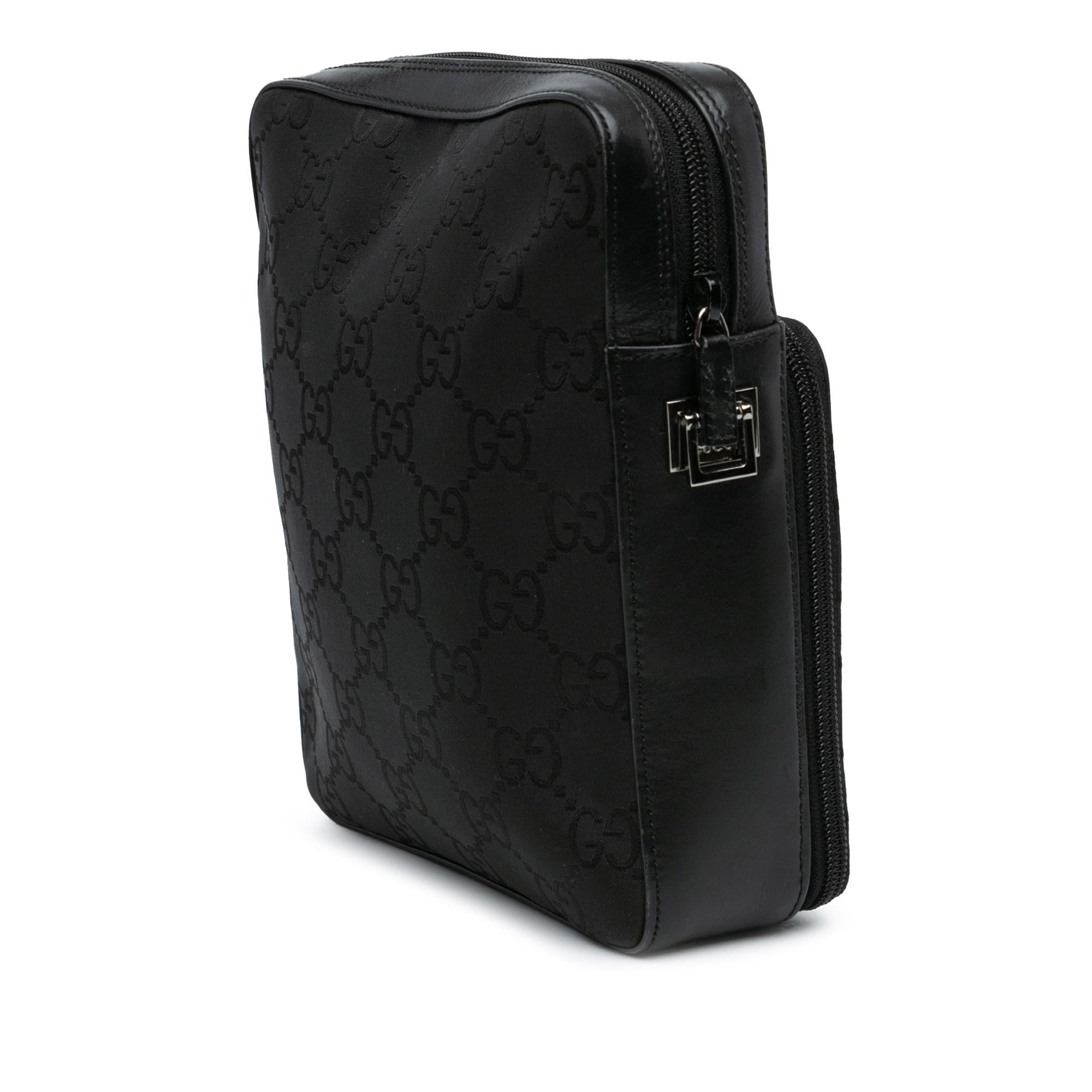 Gucci GG Nylon Crossbody (SHG-ScDtKo)