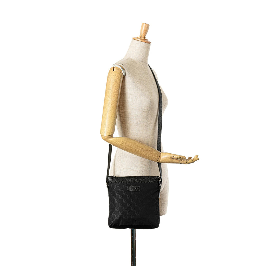 Gucci GG Nylon Crossbody (SHG-0d7rsi)