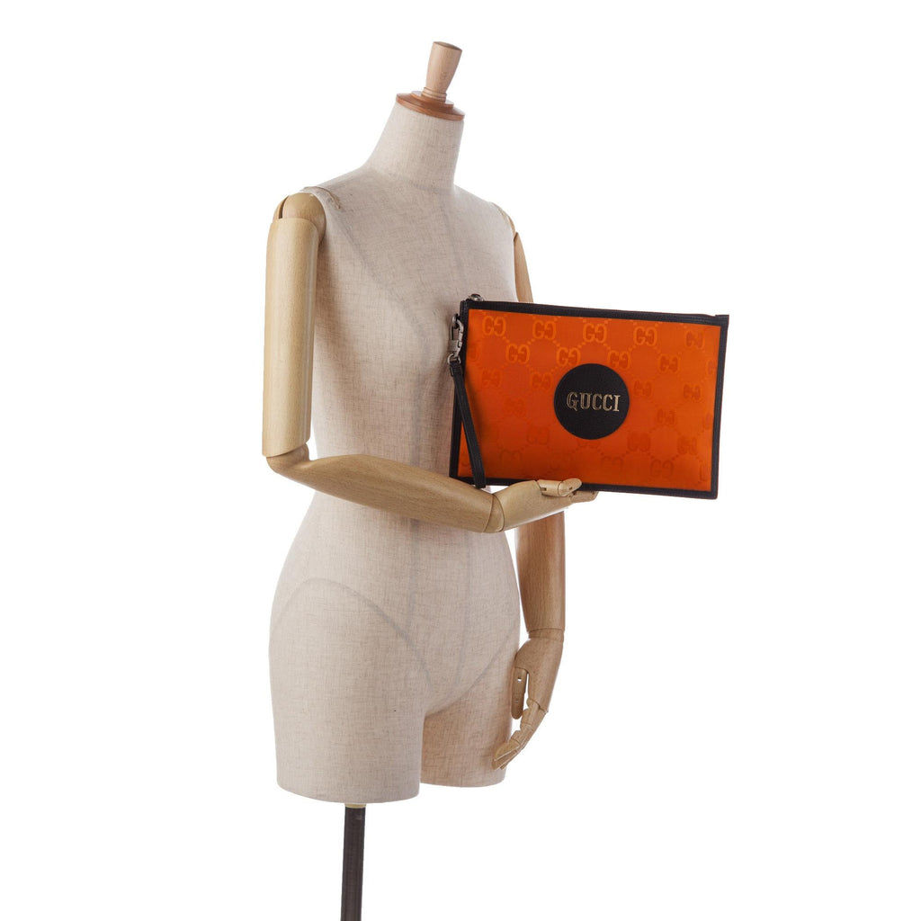Gucci GG Nylon Off The Grid Clutch (SHG-MR8qzI)
