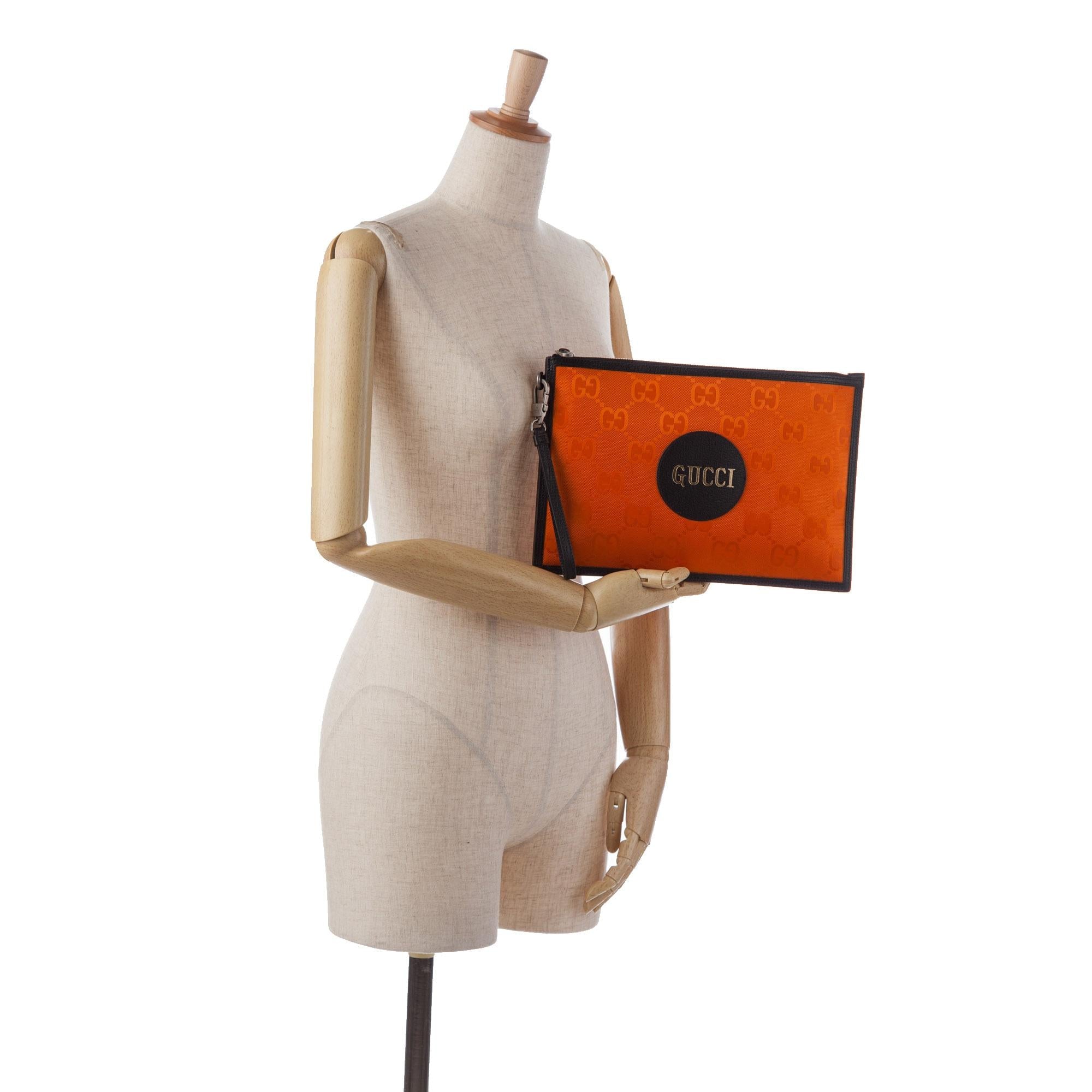 Gucci GG Nylon Off The Grid Clutch (SHG-MR8qzI)