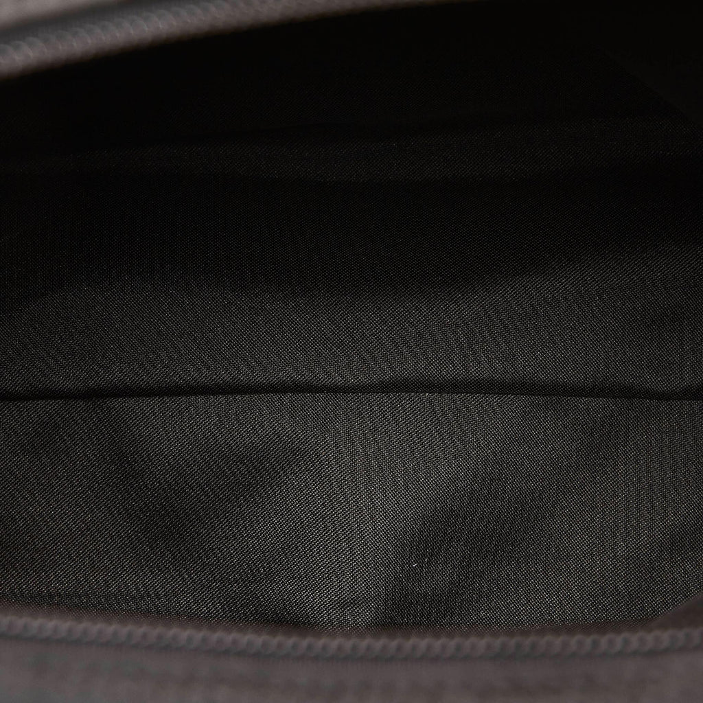 Gucci GG Nylon Shoulder Bag (SHG-29560)