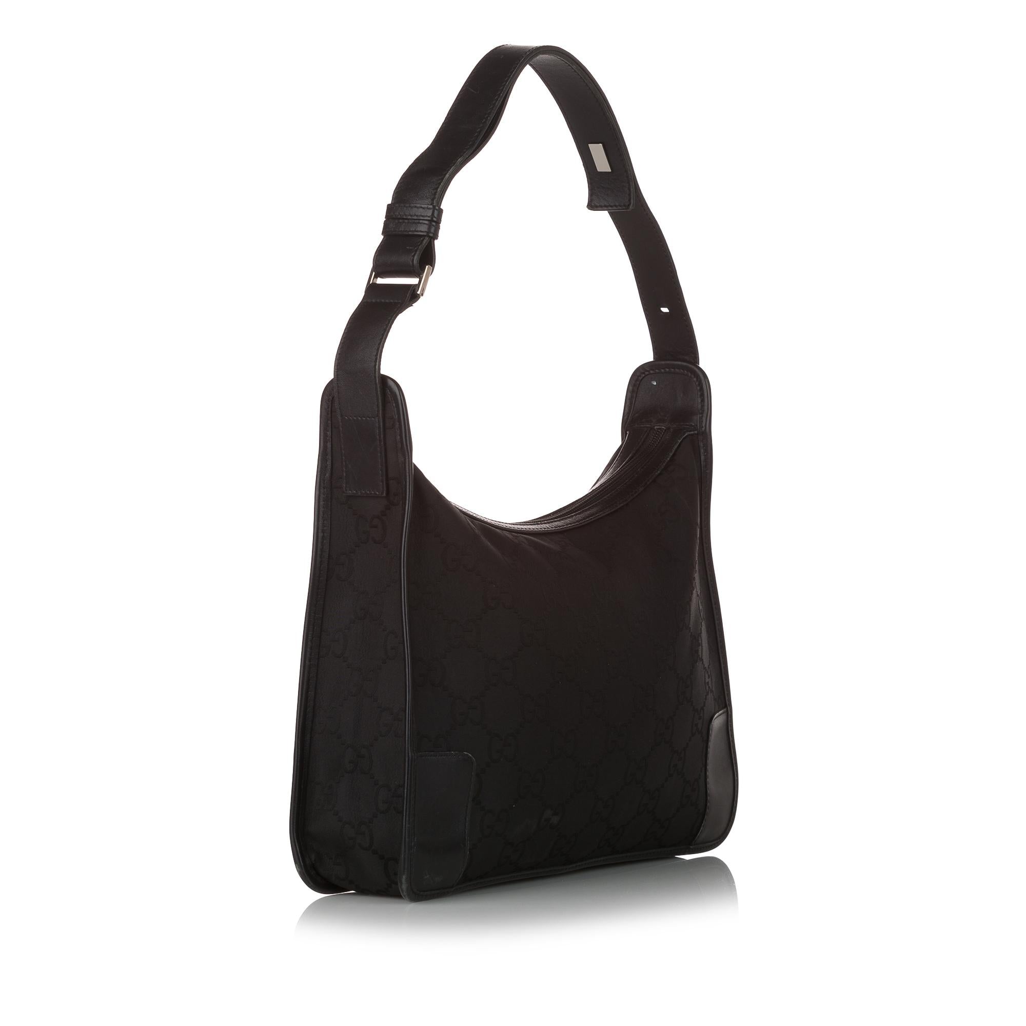 Gucci GG Nylon Shoulder Bag (SHG-31048)