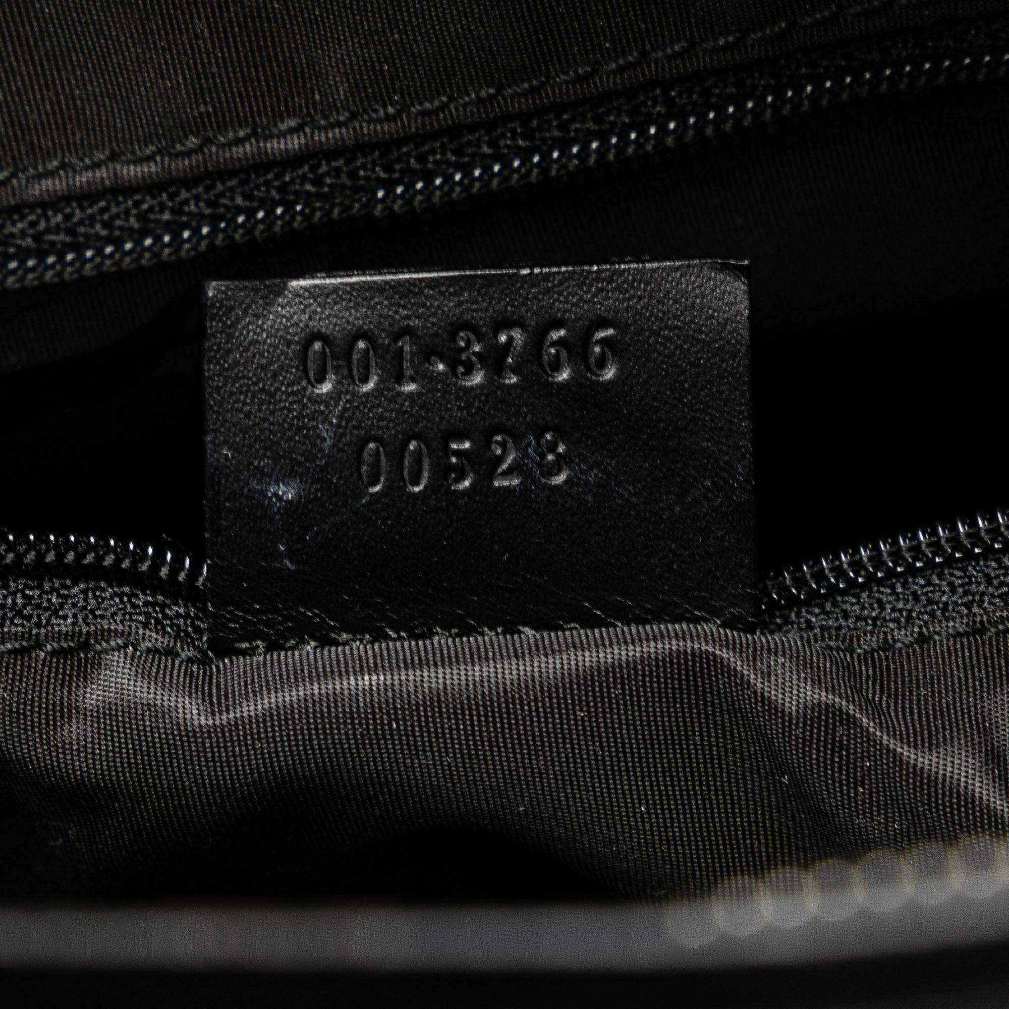 Gucci GG Nylon Shoulder Bag (SHG-pSPER4)