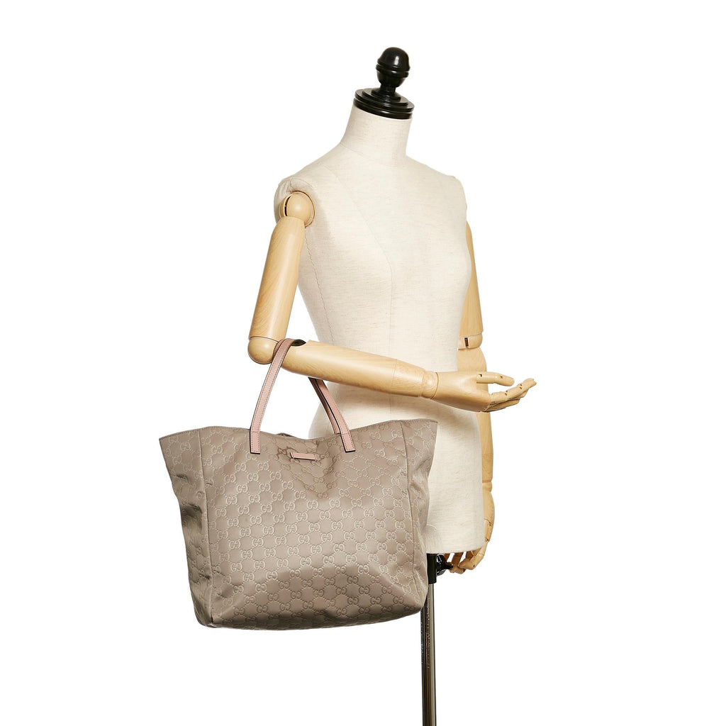 Gucci GG Nylon Tote Bag (SHG-34776)