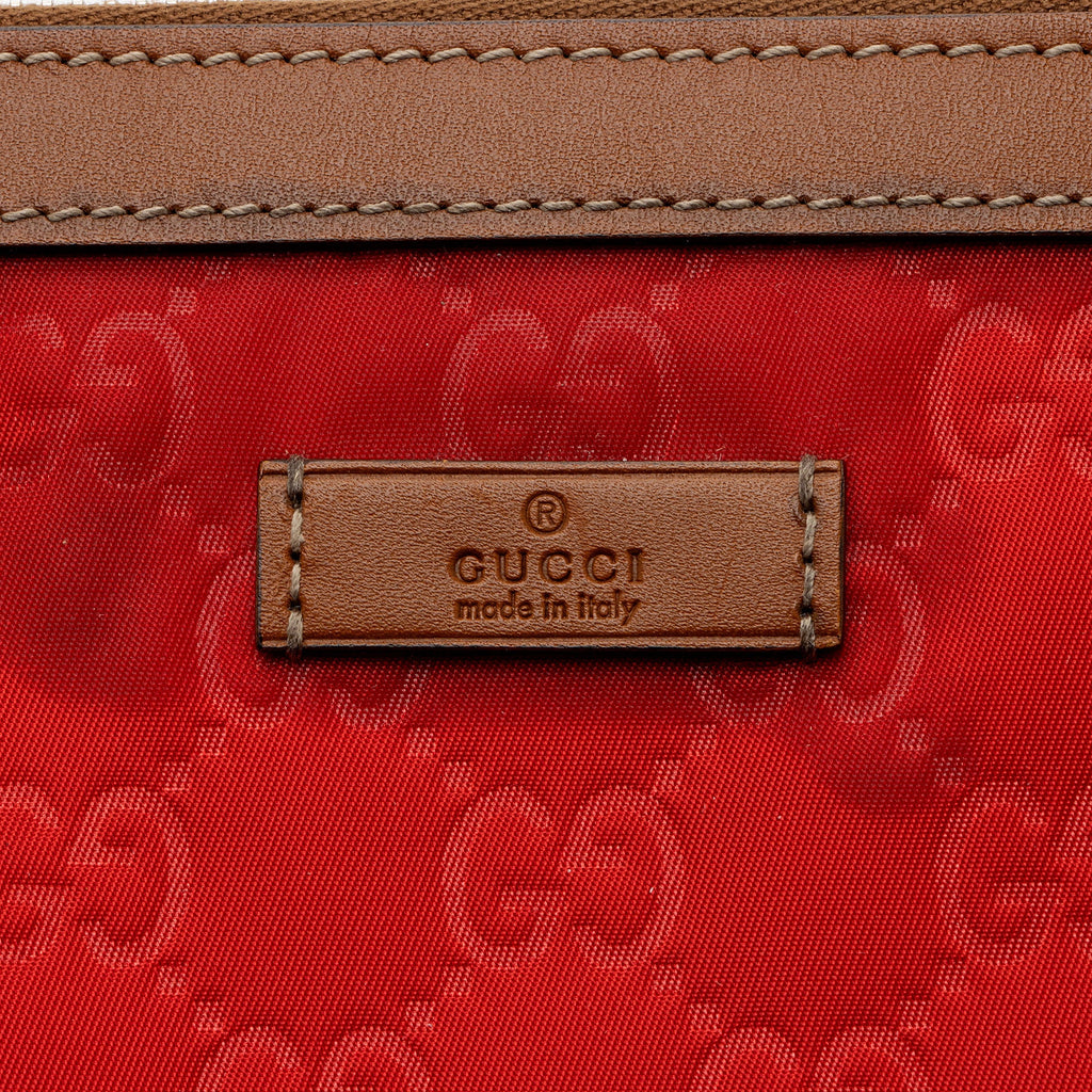 Gucci GG Nylon Zip Pouch (SHF-bnkYTZ)