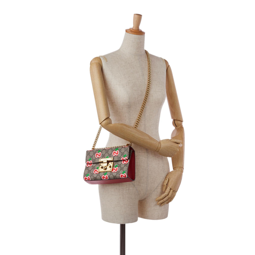 Gucci GG Supreme Apple Padlock Shoulder Bag (SHG-35947)