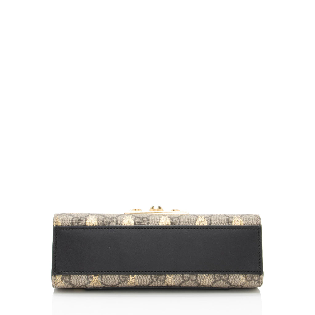 Gucci GG Supreme Bee Padlock Small Shoulder Bag (SHF-JaFqOf)