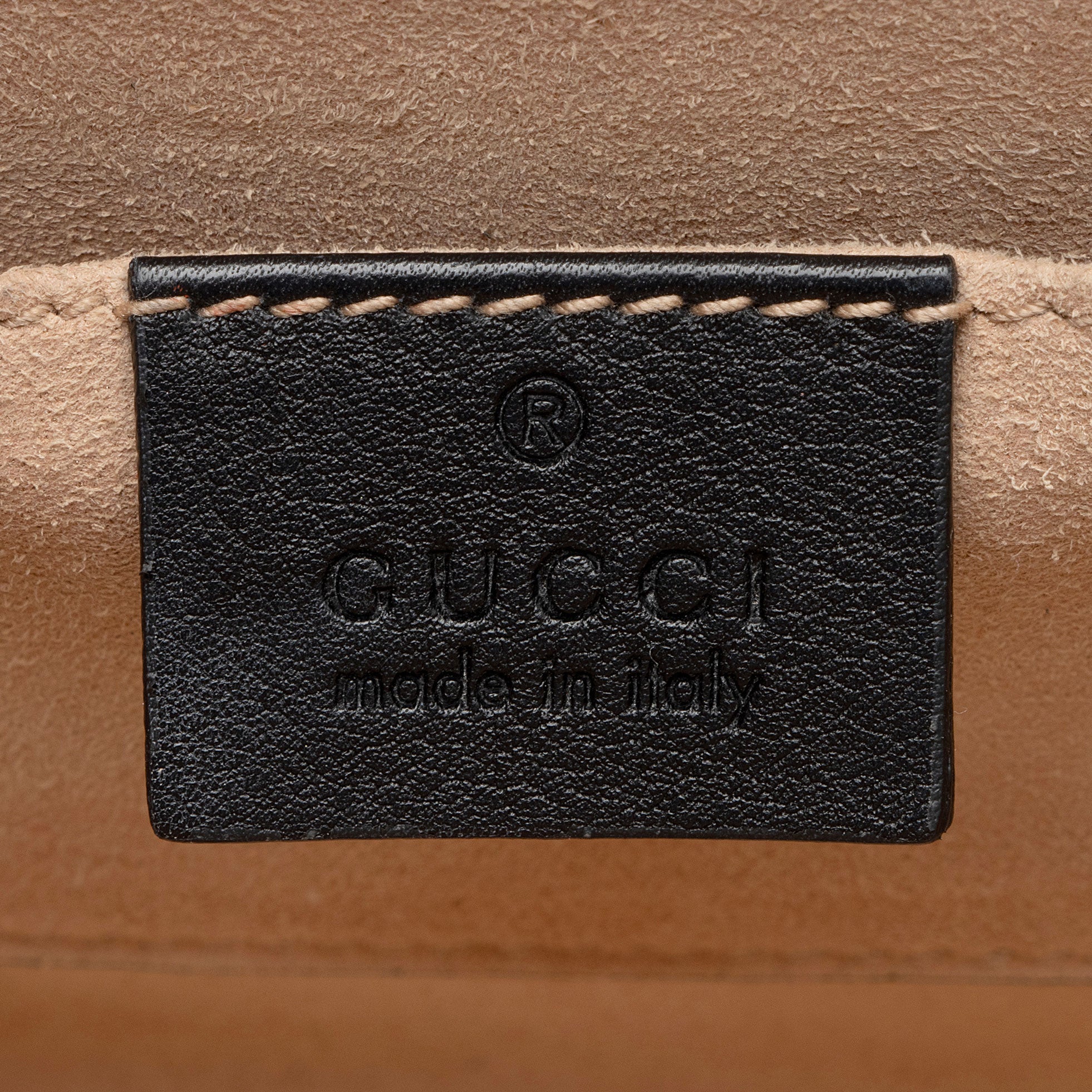 Gucci GG Supreme Bee Padlock Small Shoulder Bag (SHF-JaFqOf)