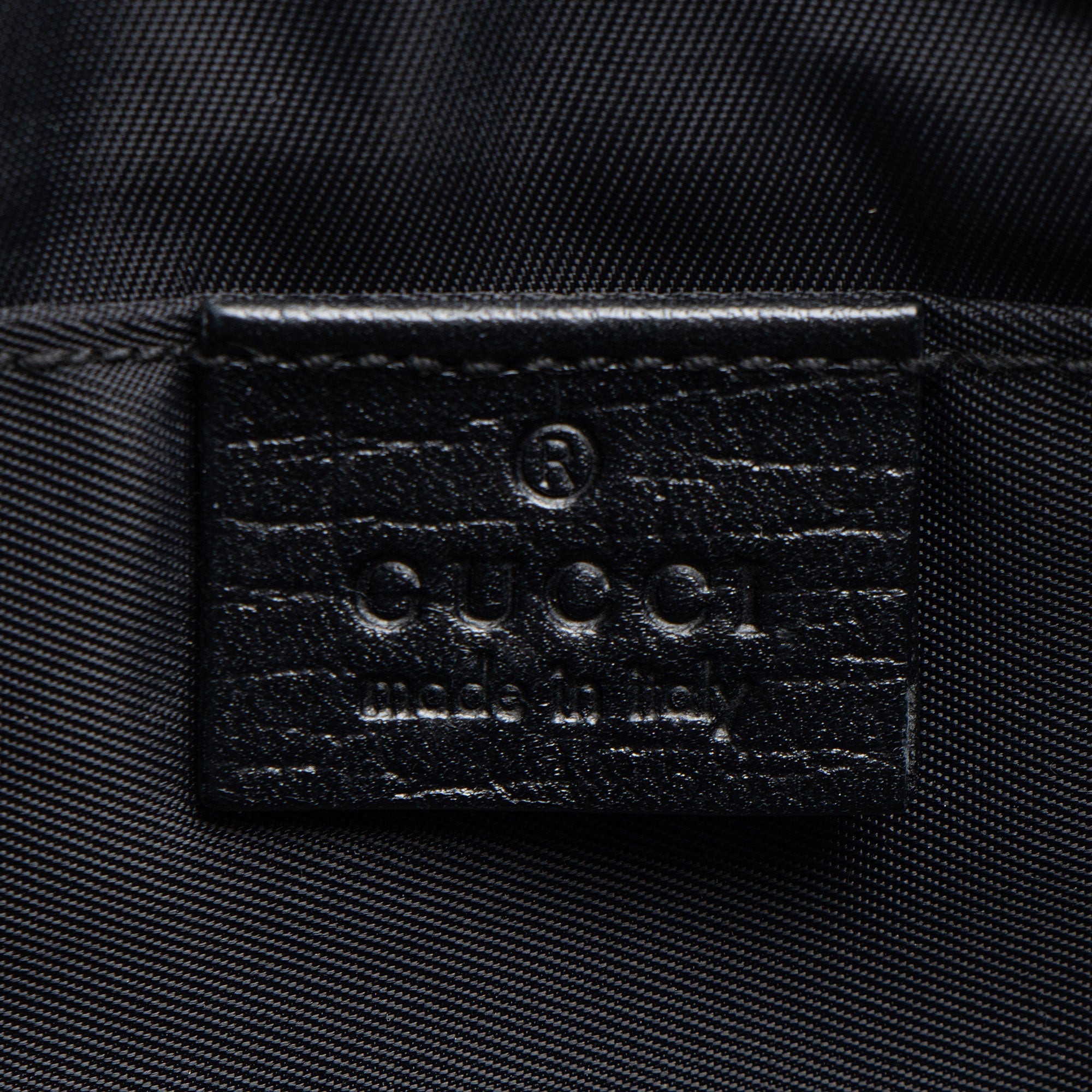 Gucci GG Supreme Slim Belt Bag (SHF-dfmtxB)