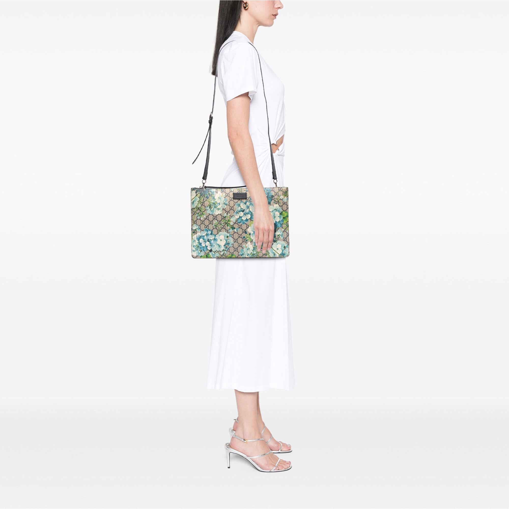 Gucci GG Supreme Blooms Crossbody