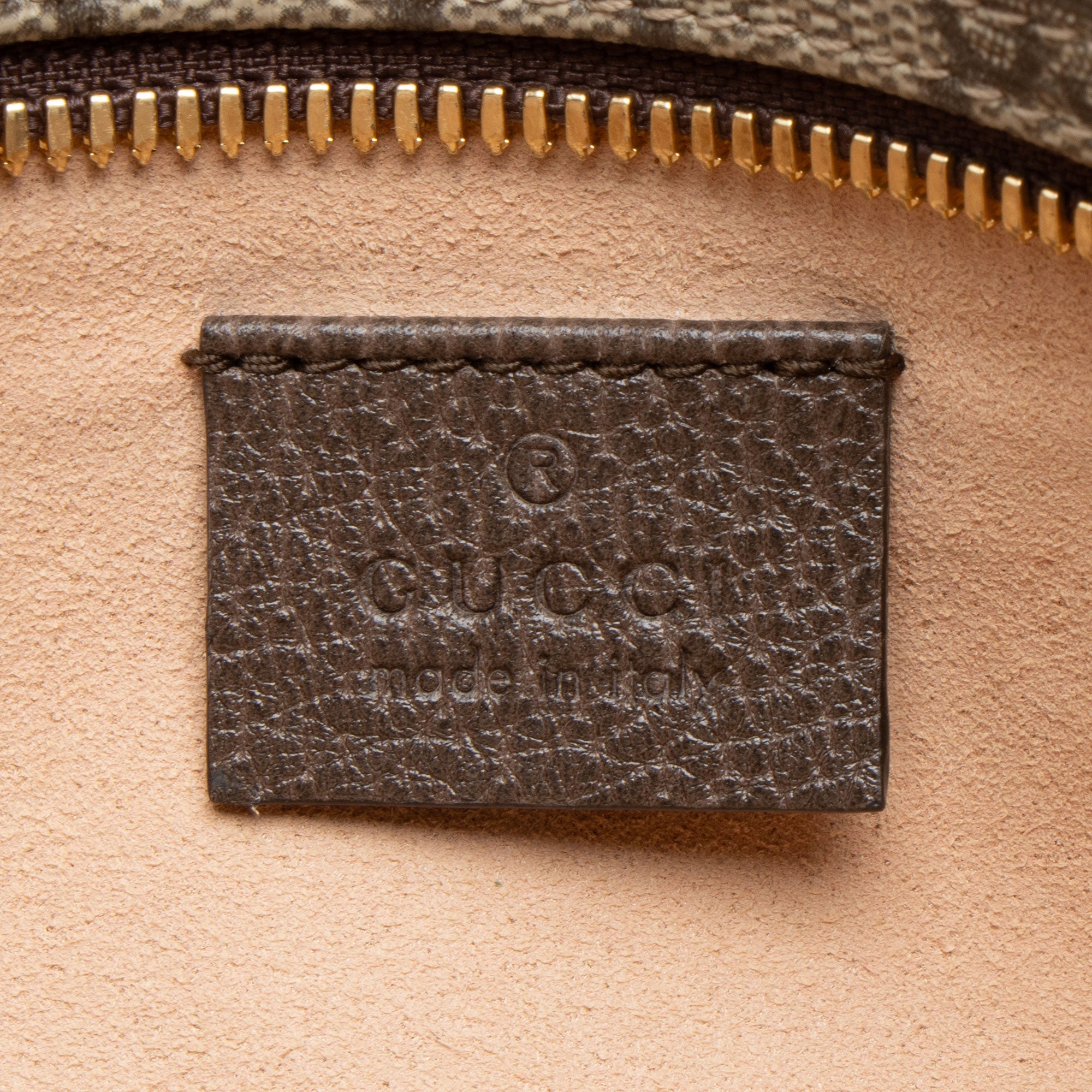 Gucci GG Supreme Chain Pochette