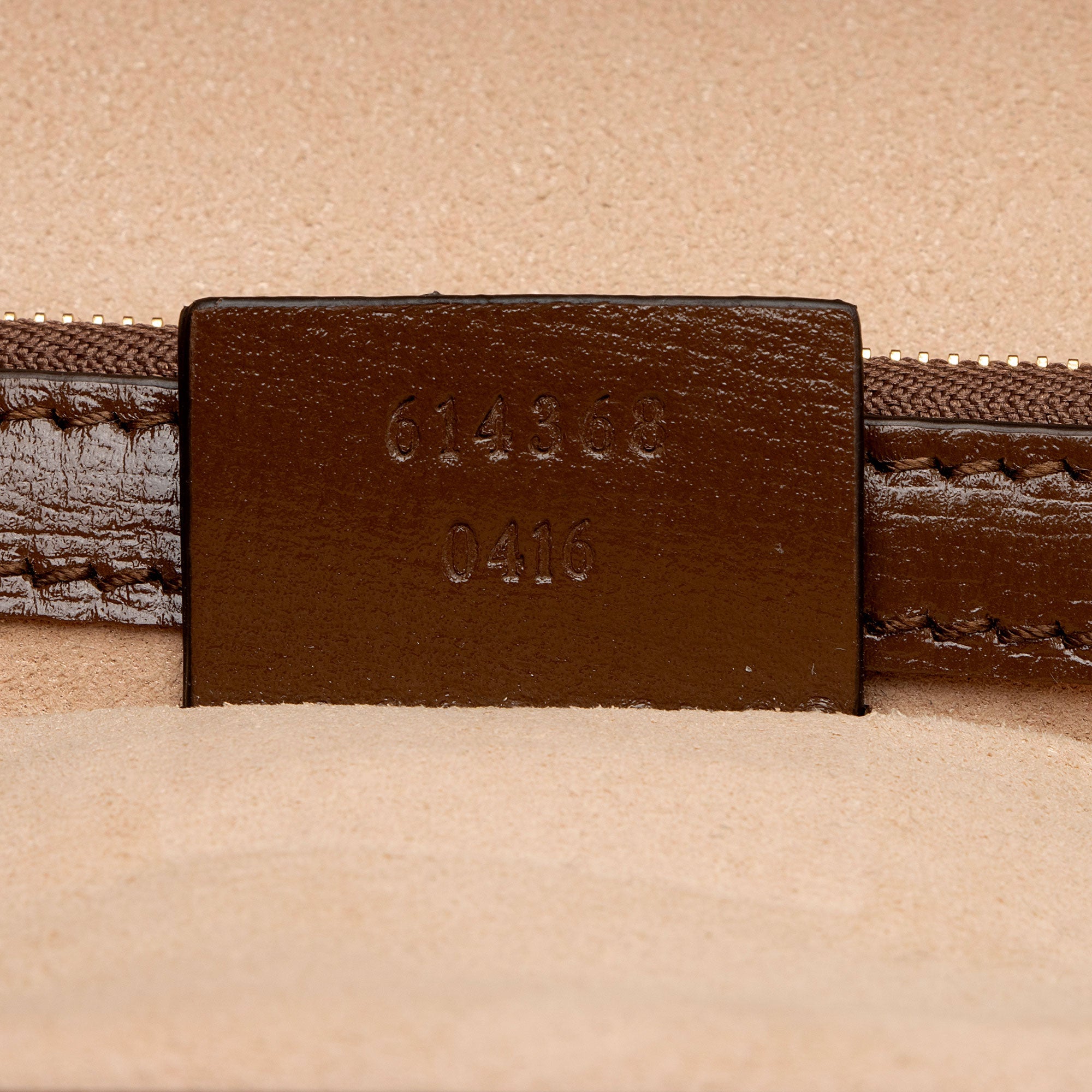 Gucci GG Supreme Clasp Camera Bag