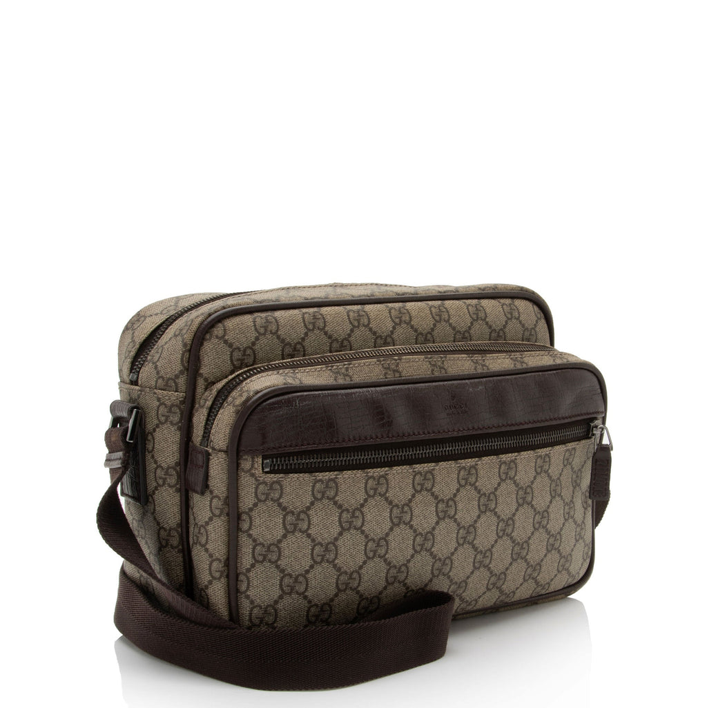 Gucci GG Supreme Classic Small Camera Bag (SHF-fqjHTG)