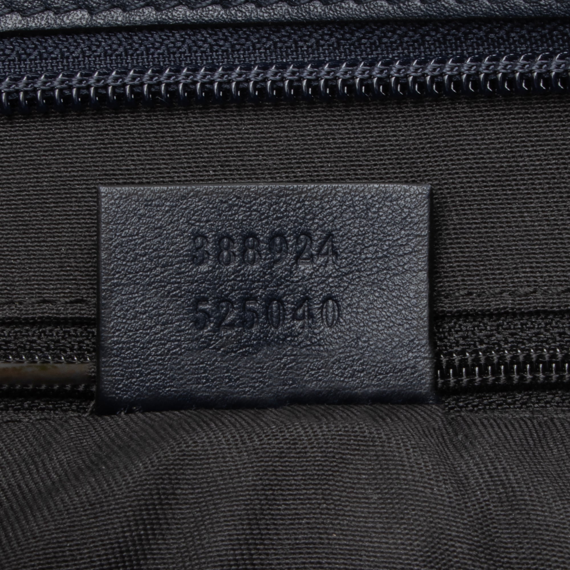 Gucci GG Supreme Classic Flat Medium Messenger Bag (SHF-23363)