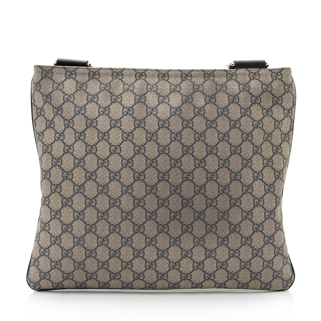 Gucci GG Supreme Classic Flat Medium Messenger Bag (SHF-rHNsr9)