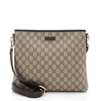 Gucci GG Supreme Classic Flat Medium Messenger Bag (SHF-z1jpvQ)