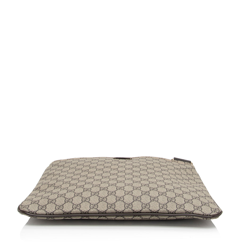 Gucci GG Supreme Classic Flat Medium Messenger (SHF-CUfNXw)