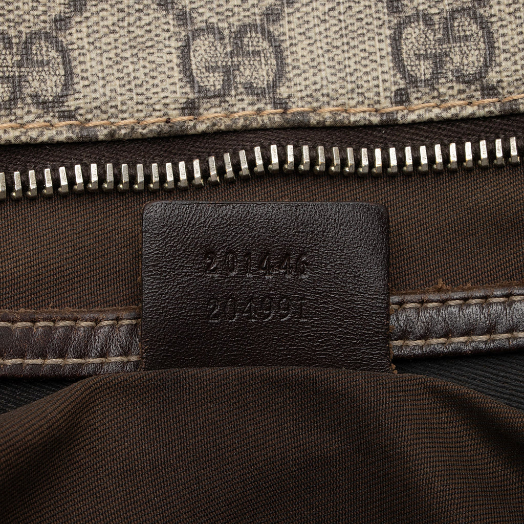 Gucci GG Supreme Classic Flat Medium Messenger (SHF-CUfNXw)