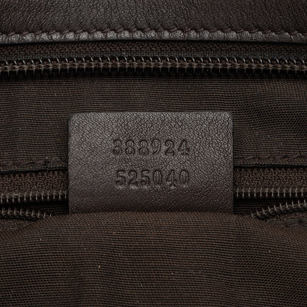 Gucci GG Supreme Classic Flat Medium Messenger (SHF-YZjiF7)