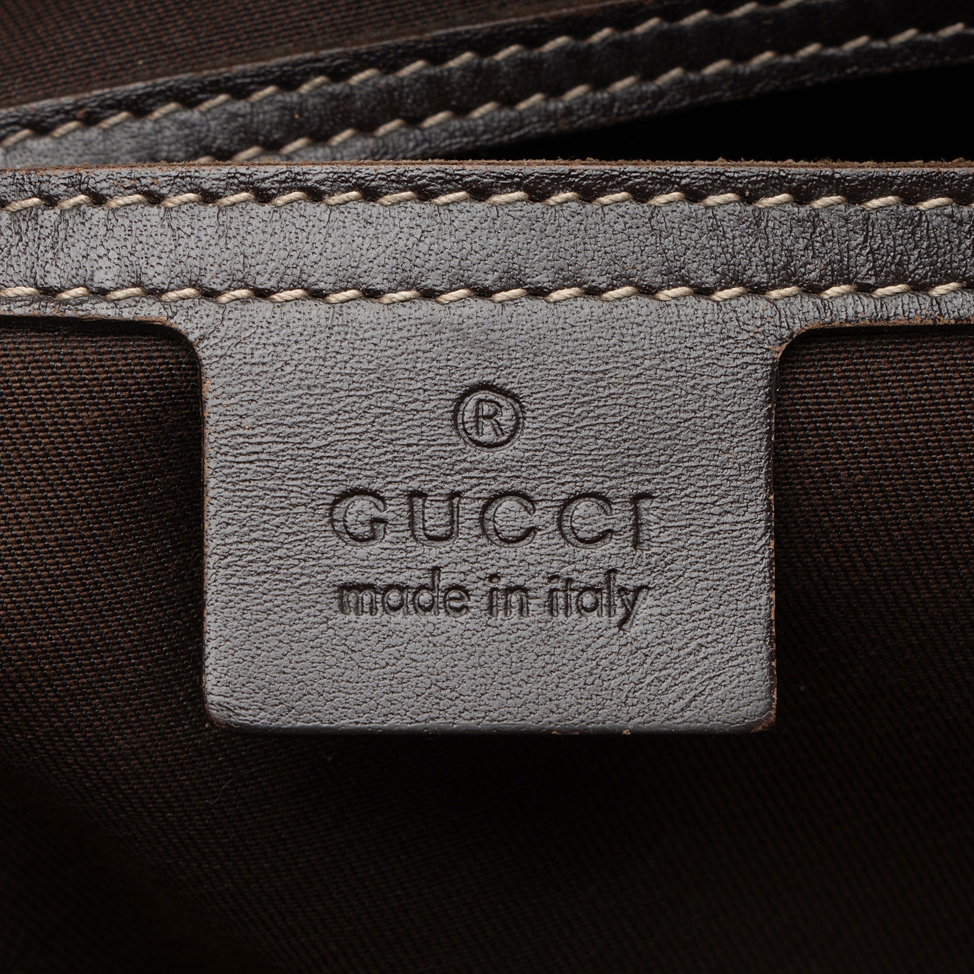 Gucci GG Supreme Classic Flat Medium Messenger