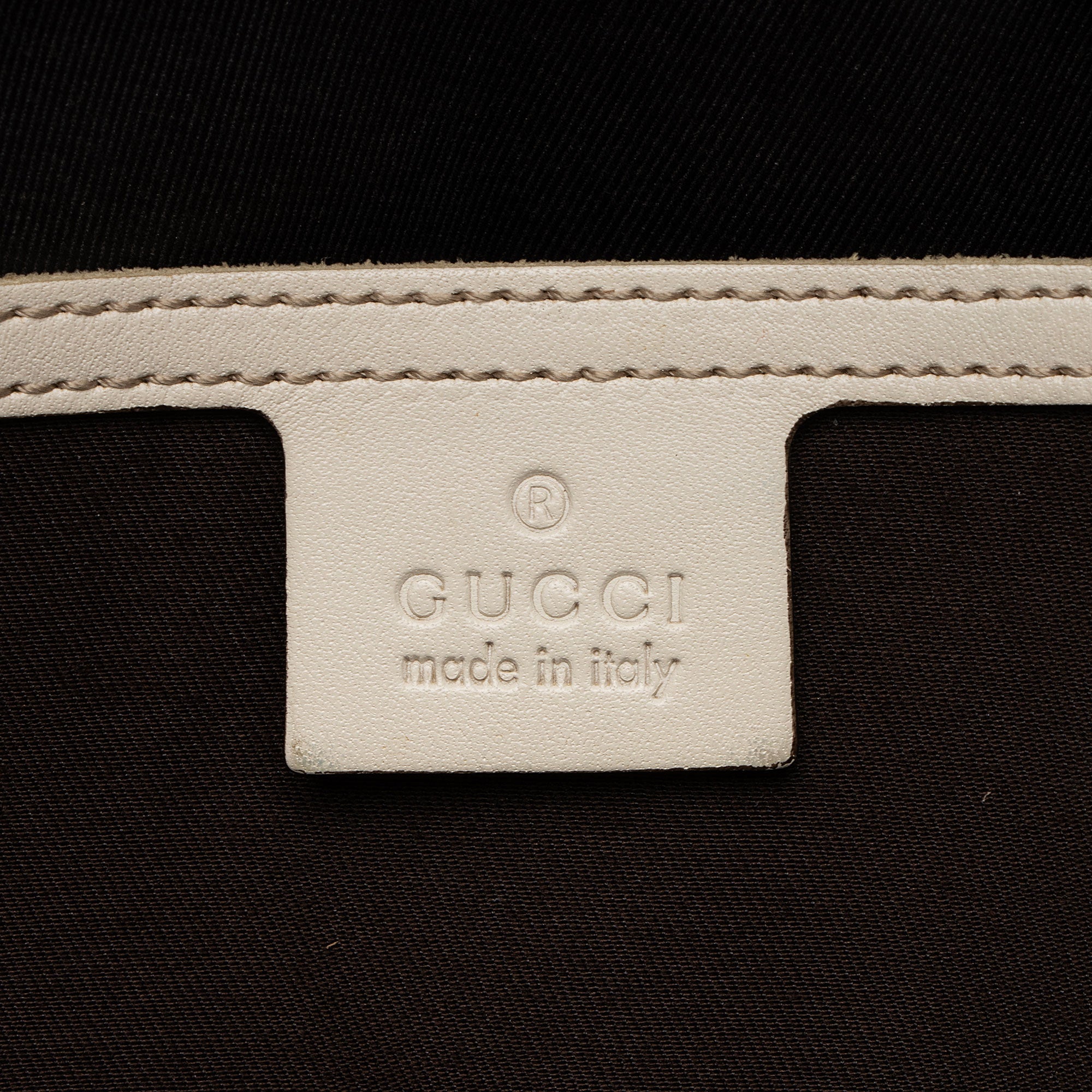 Gucci GG Supreme Classic Medium Zip Tote
