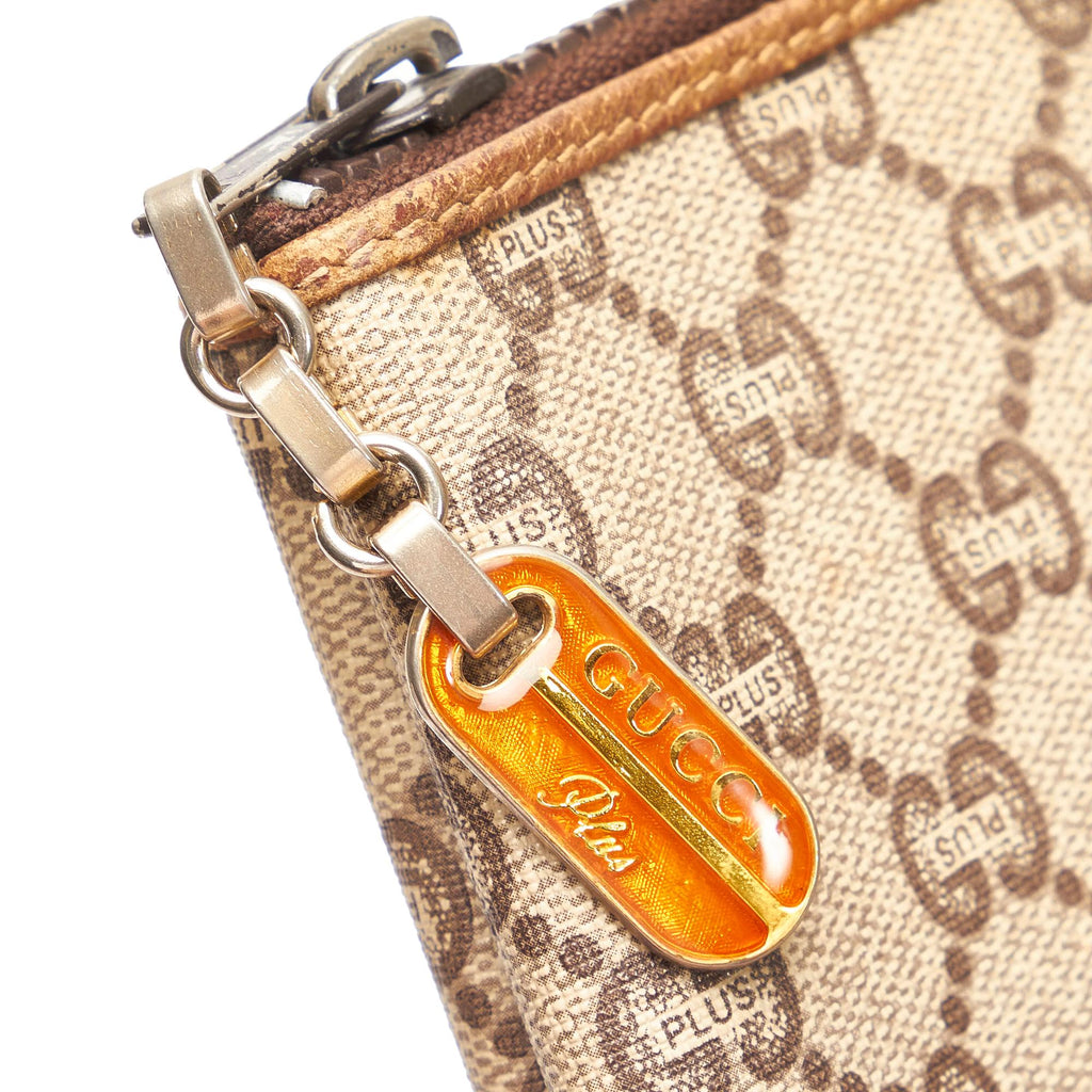 Gucci GG Supreme Clutch Bag (SHG-30889)