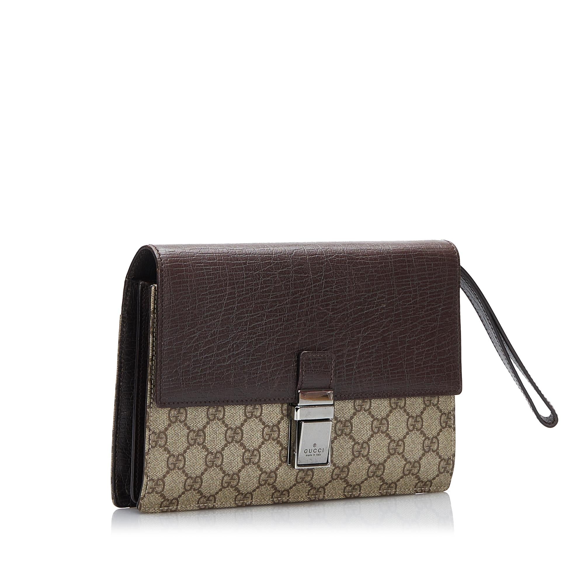 Gucci GG Supreme Clutch Bag (SHG-ZFvOax)