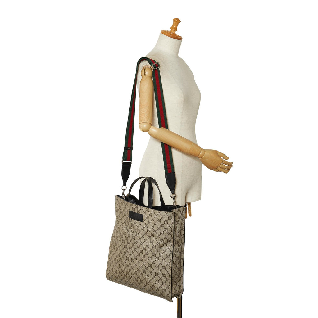 Gucci GG Supreme Convertible Soft Tote (SHG-W3x4zT)
