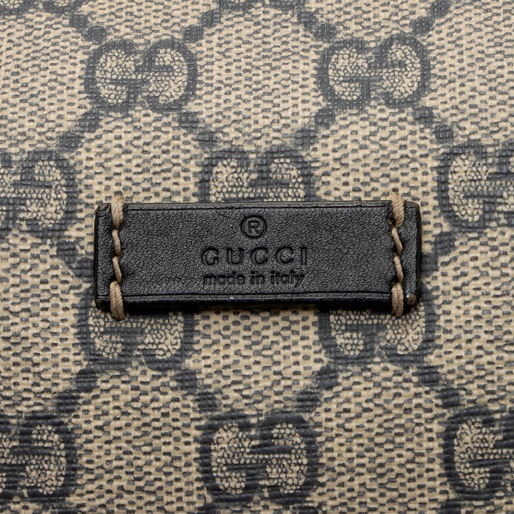 Gucci GG Supreme Cosmetic Case (SHF-g399e7)