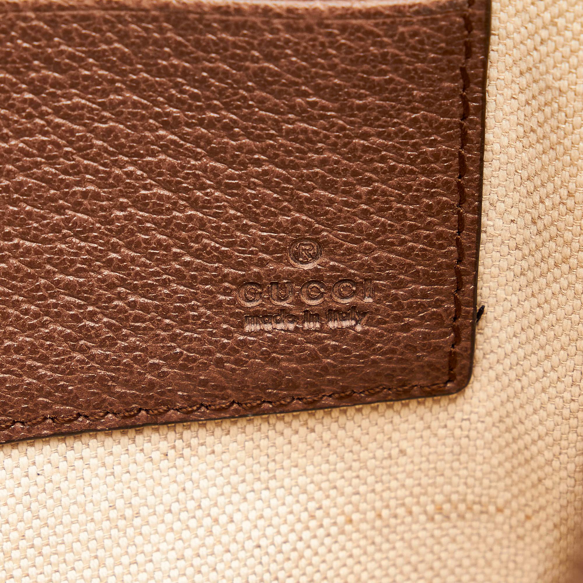 Gucci GG Supreme Courrier Clutch Bag (SHG-33451)