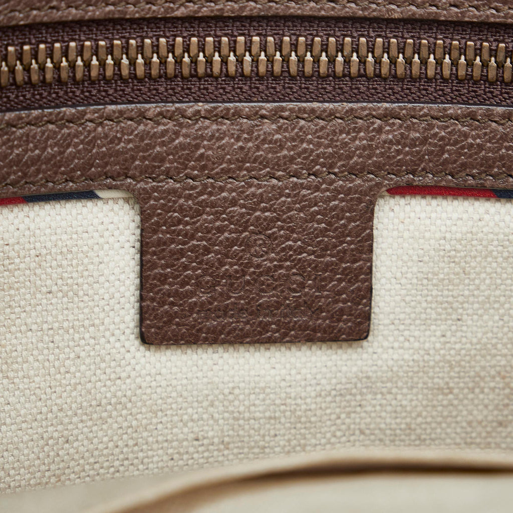 Gucci GG Supreme Courrier Crossbody Bag (SHG-NgCfeH)