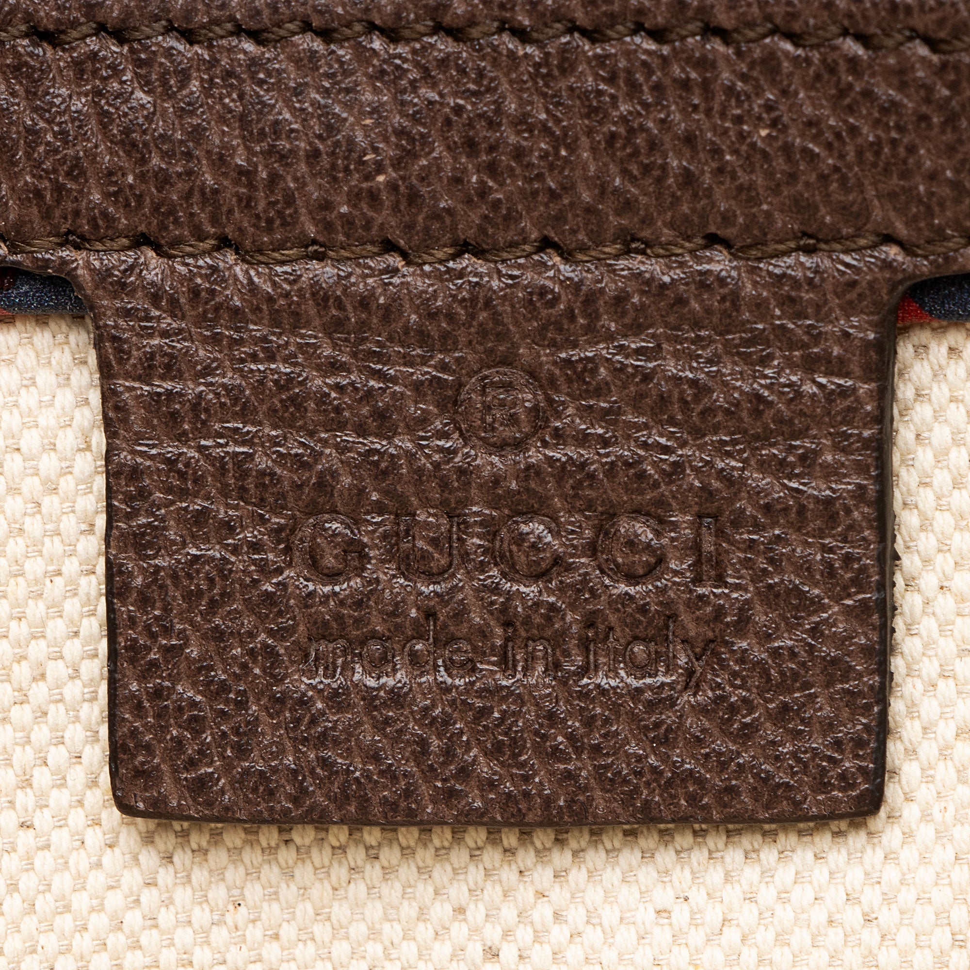 Gucci GG Supreme Courrier Flat Messenger