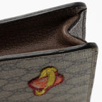 Gucci GG Supreme Courrier Messenger Clutch (SHF-pgZYso)