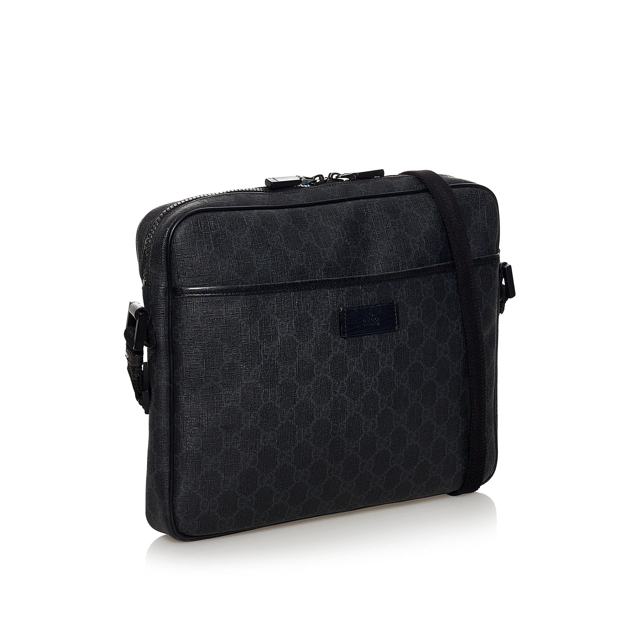 Gucci GG Supreme Crossbody Bag (SHG-31112)