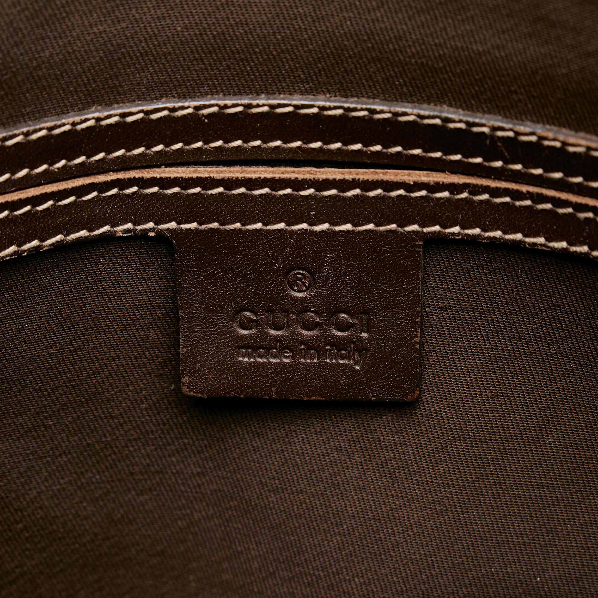 Gucci GG Supreme Crossbody Bag (SHG-claZTP)