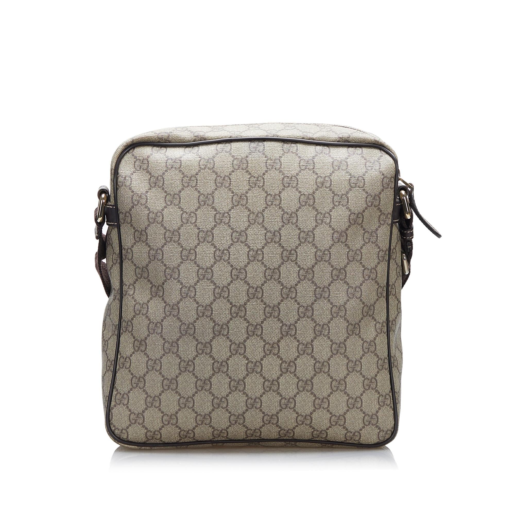 Gucci GG Supreme Crossbody Bag (SHG-AuKYxS)