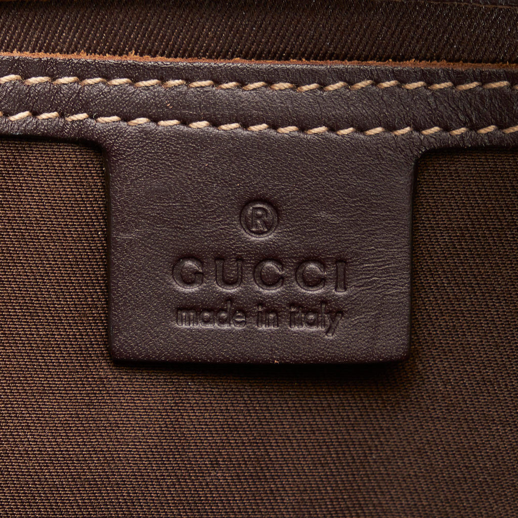 Gucci GG Supreme Crossbody Bag (SHG-AuKYxS)