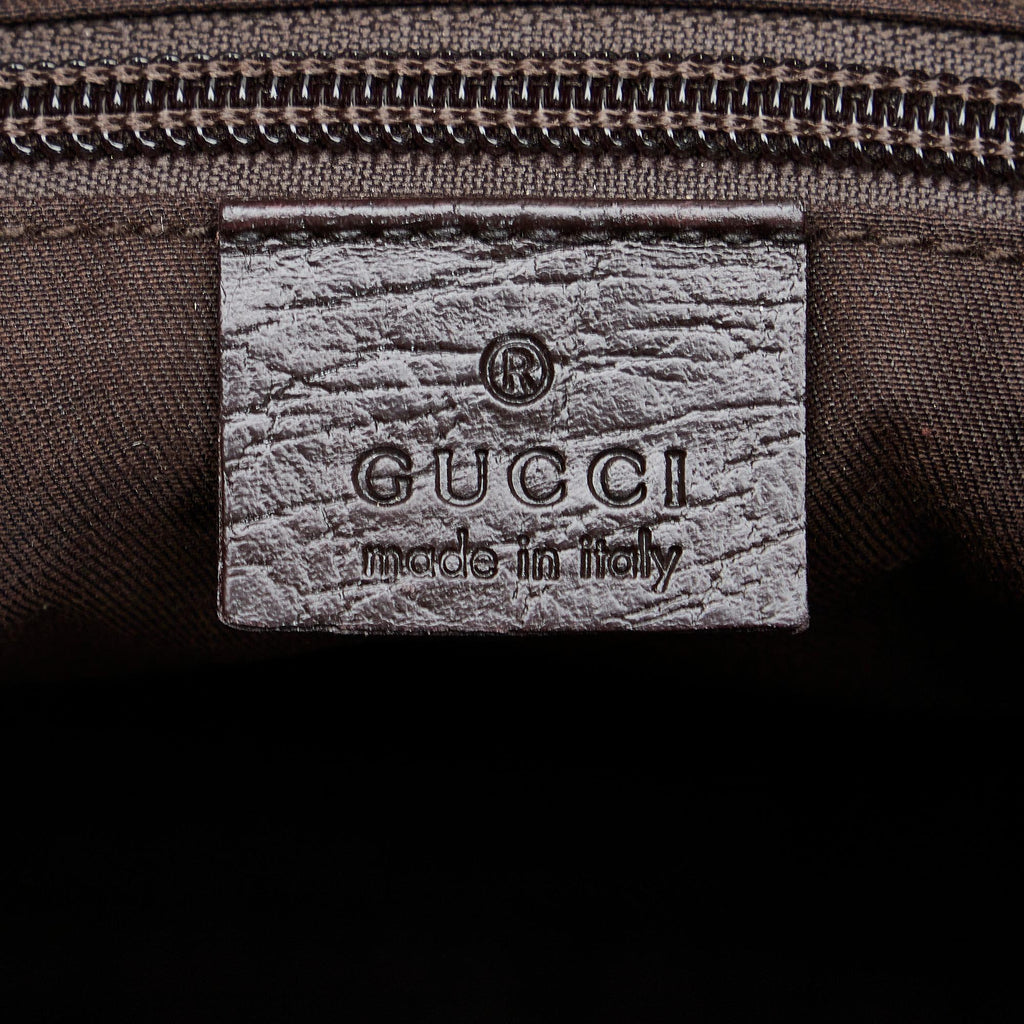 Gucci GG Supreme Crossbody Bag (SHG-VM8RkV)