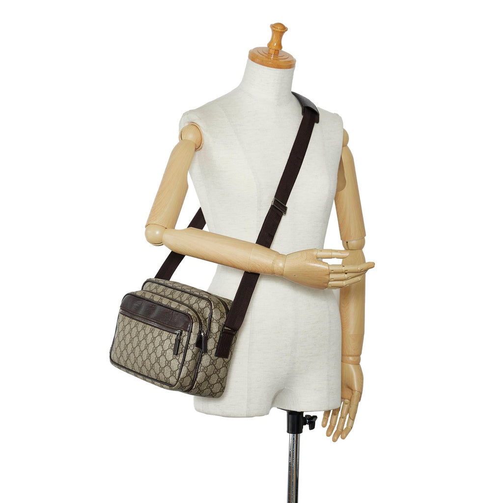 Gucci GG Supreme Crossbody Bag (SHG-tRkLLV)
