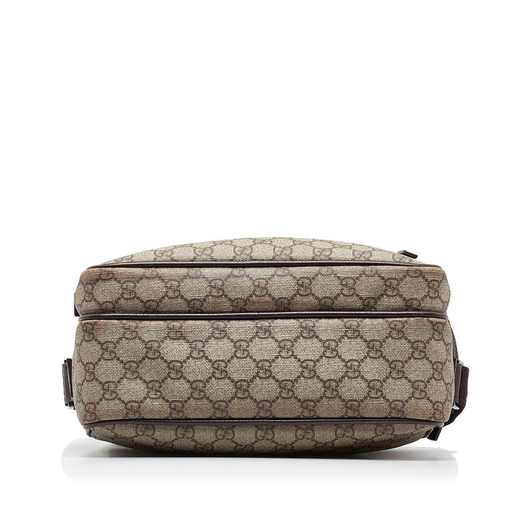 Gucci GG Supreme Crossbody Bag (SHG-c3Wr8A)
