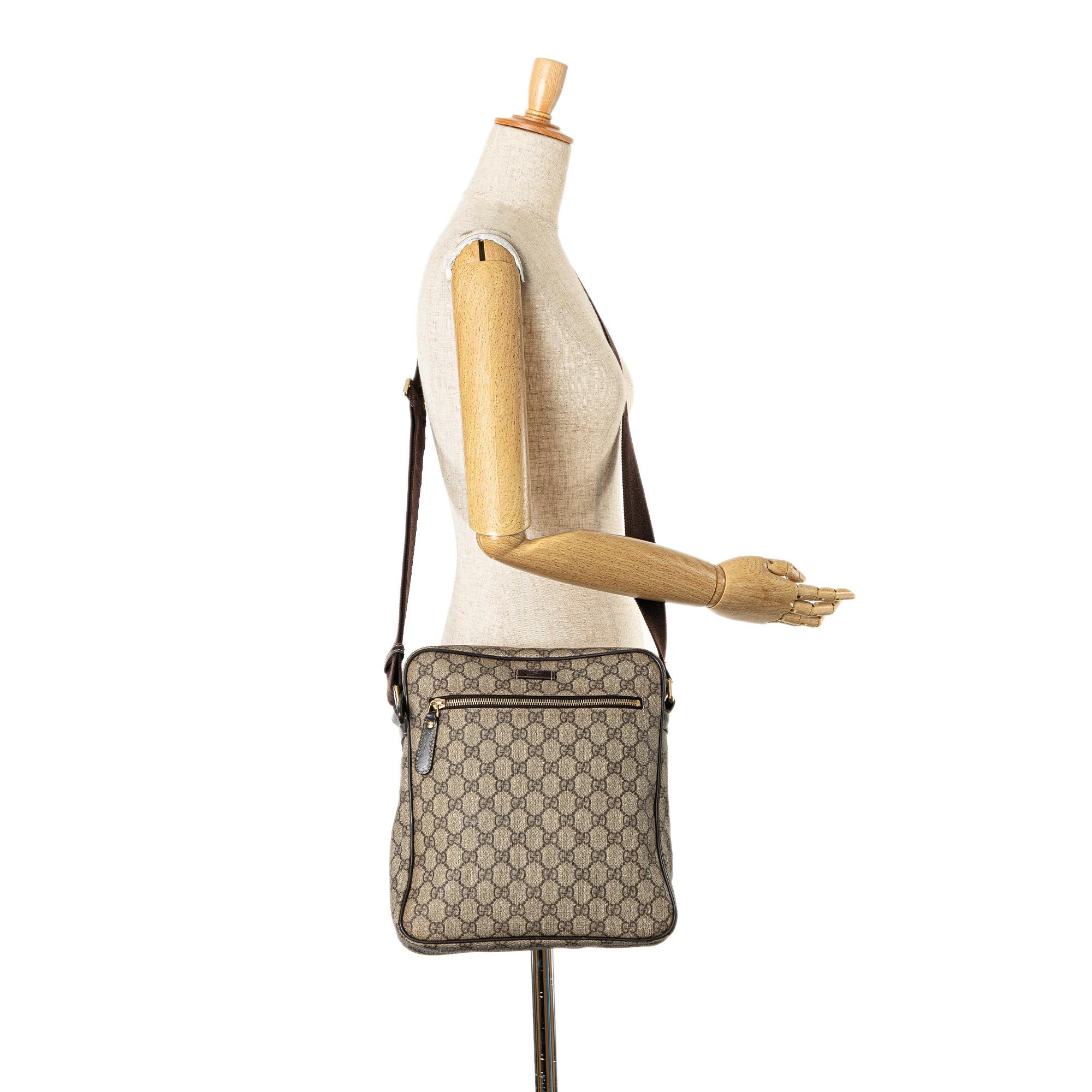Gucci GG Supreme Crossbody (SHG-d31eDw)