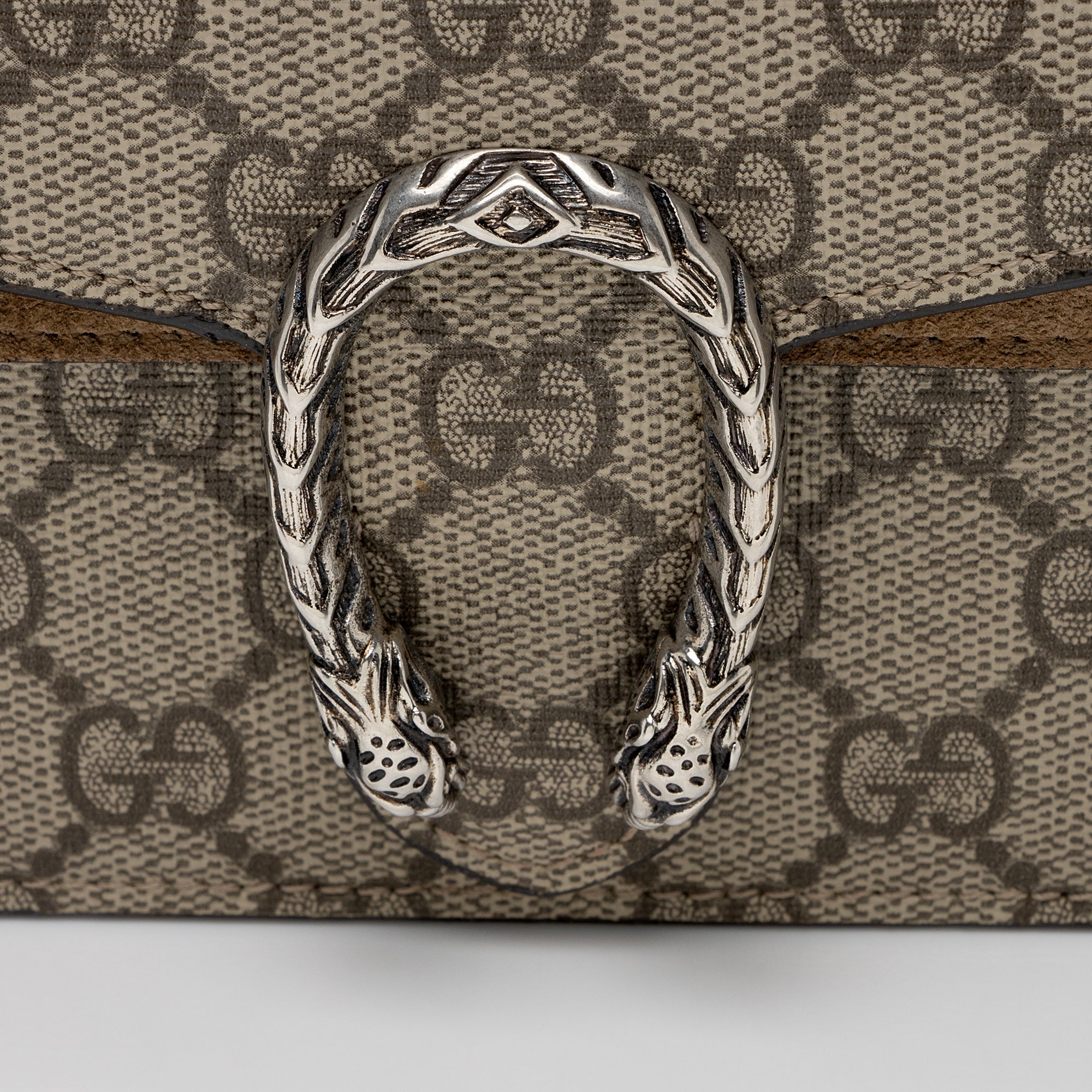 Gucci GG Supreme Dionysus Super Mini Bag (SHF-iSLHuH)