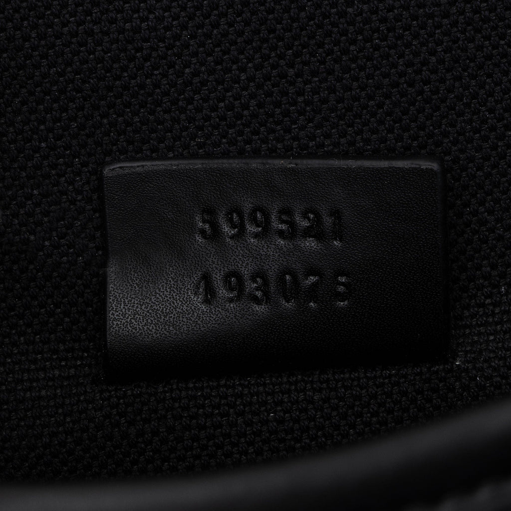 Gucci GG Supreme Envelope Medium Messenger Bag (SHF-wZrT5w)